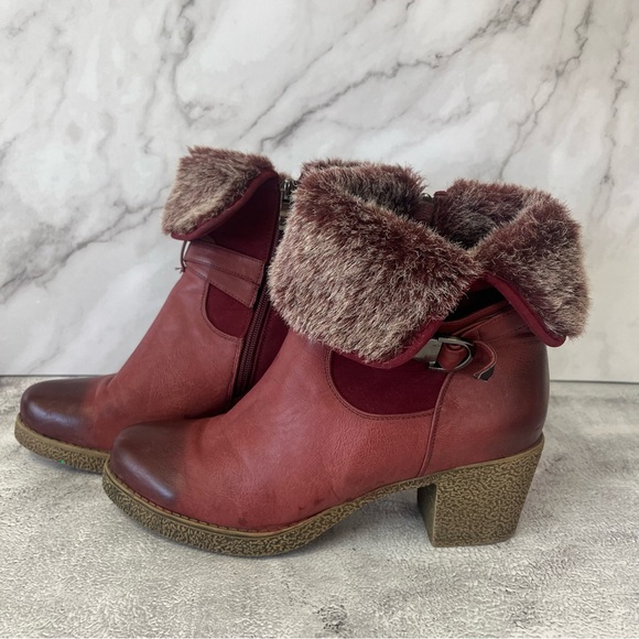 Luvshoe's Canada Red Block Heel Winter Ankle Booties - Picture 1 of 16